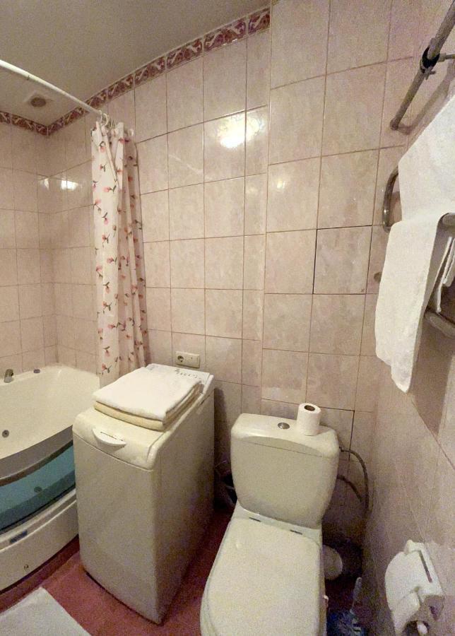 теплая с верандой на белецкого возле исида, шалимова, Warm With A Veranda In Kyiv, Beletsky شقة
