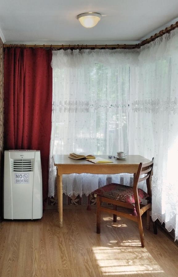 теплая квартира: Cozy Veranda Retreat In * Kyiv